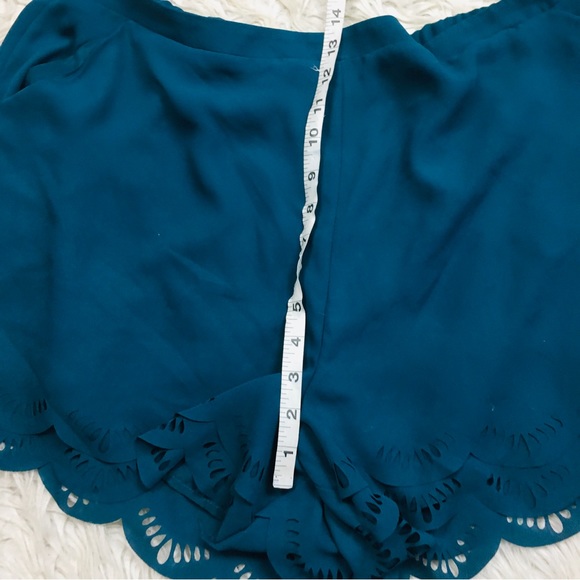 Lc Lauren Conrad Scalloped With Pockets Lazer Cut Shorts Teal Size XL - Picture 9 of 12